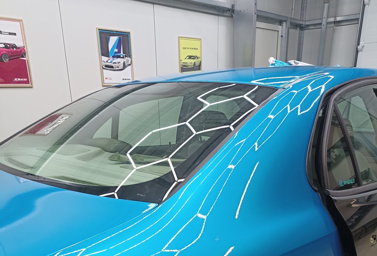 Saab 9-3 covering et marquage — détail marquage capot et toit