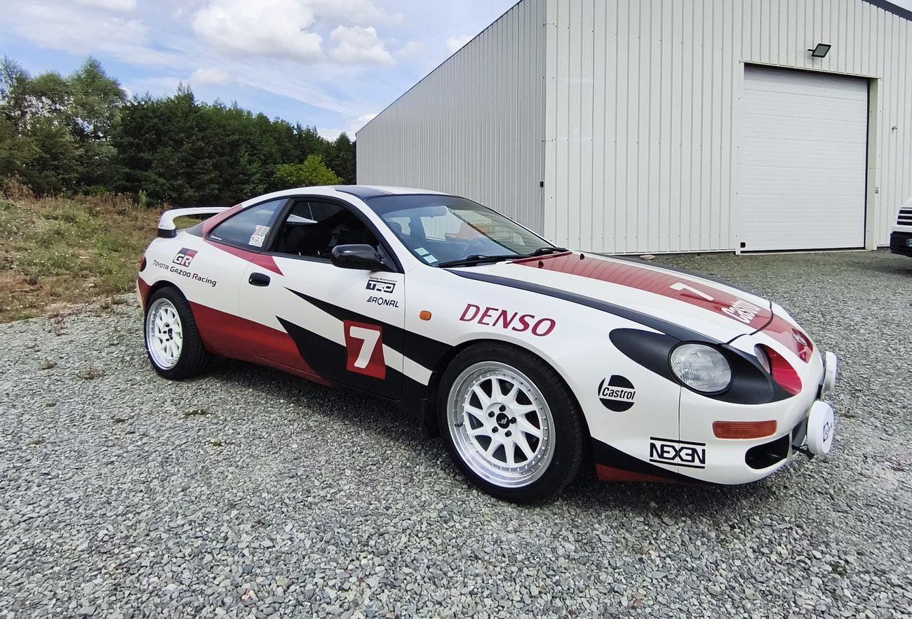 Toyota Celica GT-Four covering rallye WRC — vue 3