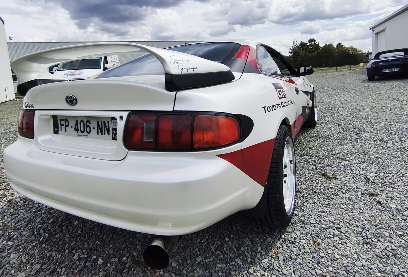Toyota Celica GT-Four covering rallye WRC — vue 4