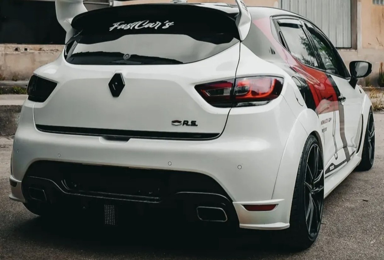 Renault Clio RS Monaco GP — vue trois-quarts arrière