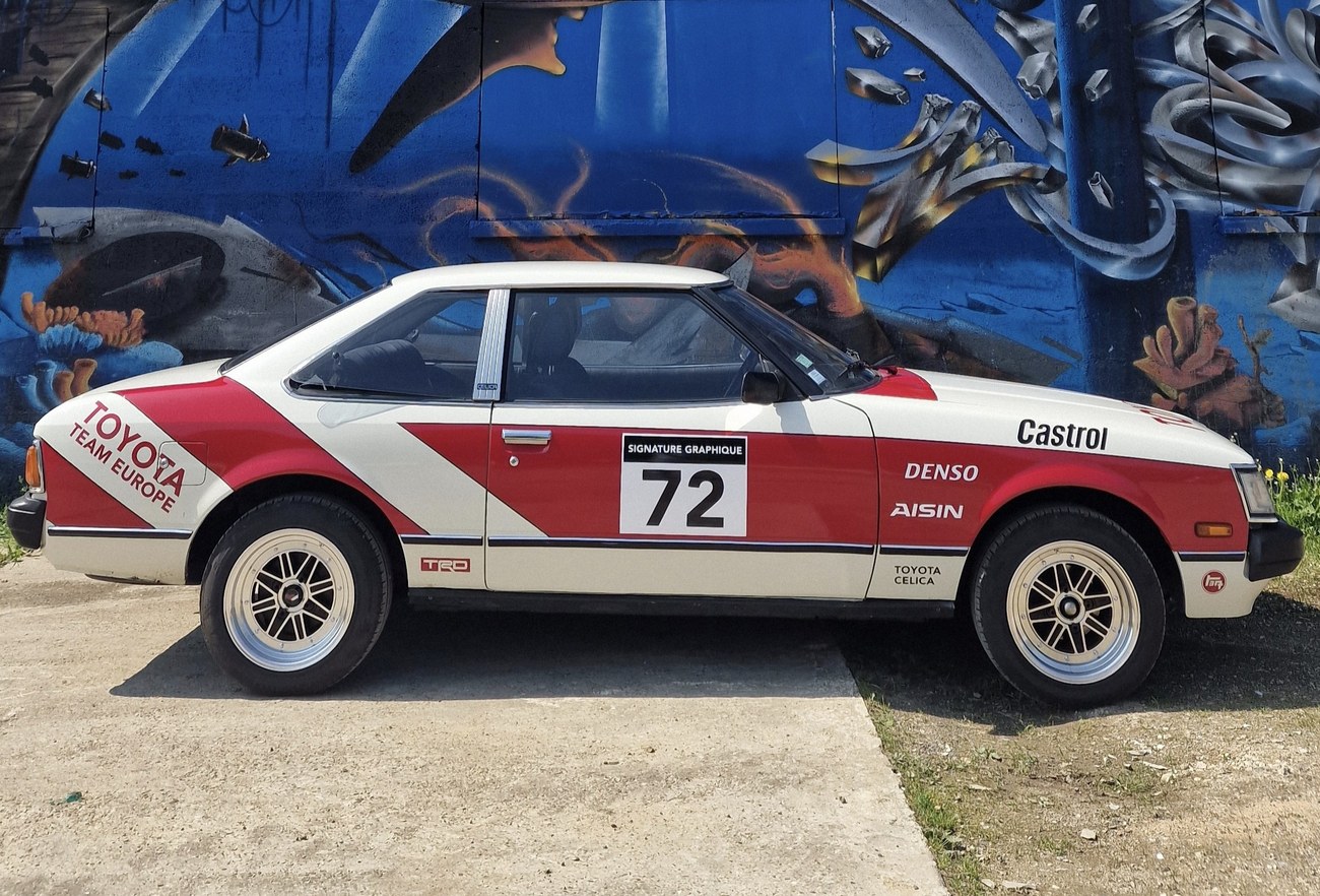 Toyota Celica Toyota Team Europe n°72 — vue latérale complète