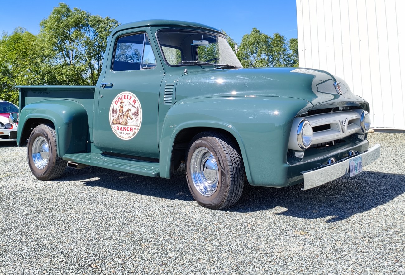 Ford F-100 Double R Ranch — vue latérale complète