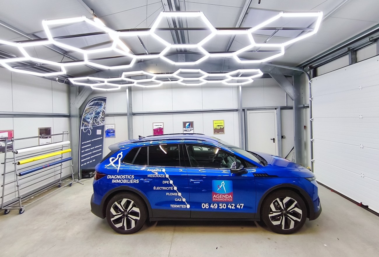 Skoda Enyaq Agenda Diagnostics — vue latérale grand angle