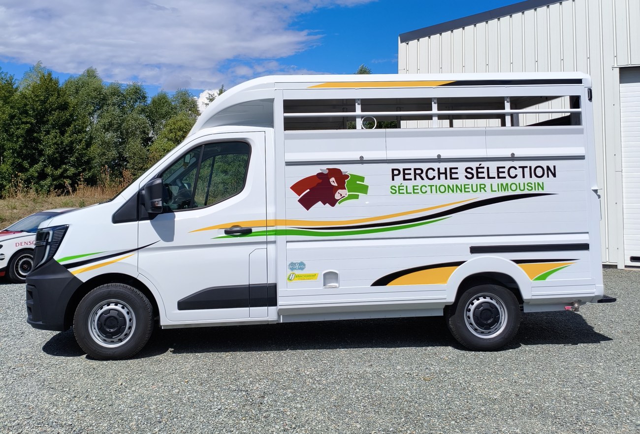 Fourgon Perche Sélection Limousin — vue latérale complète