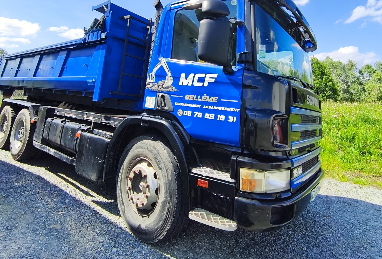 Scania MCF Bellême — vue avant ¾
