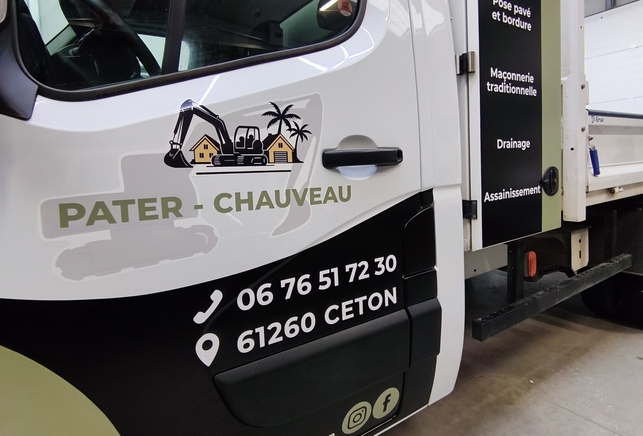 Camion-benne Pater-Chauveau — détail logo portière