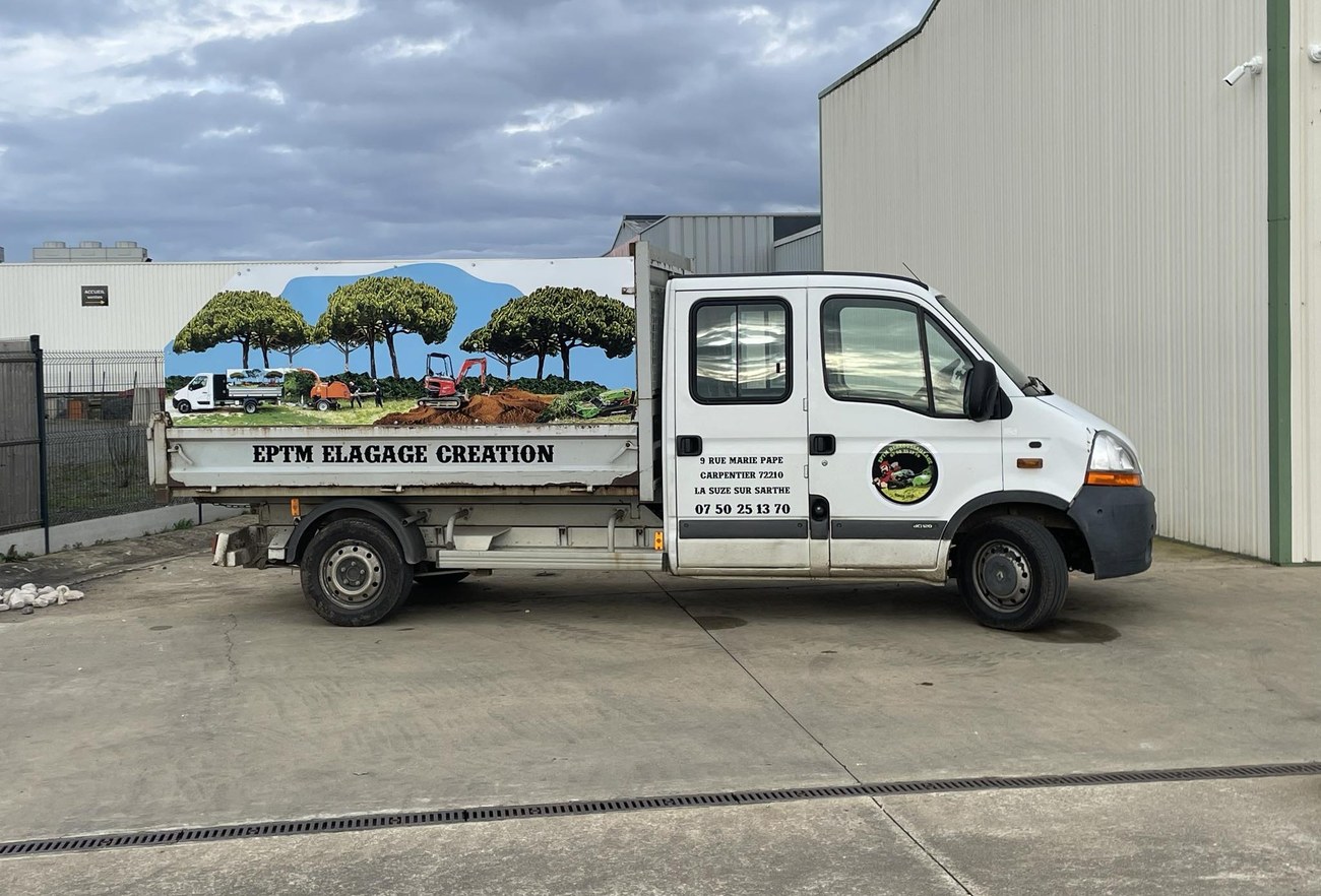 Renault Master EPTM Élagage Création — vue latérale